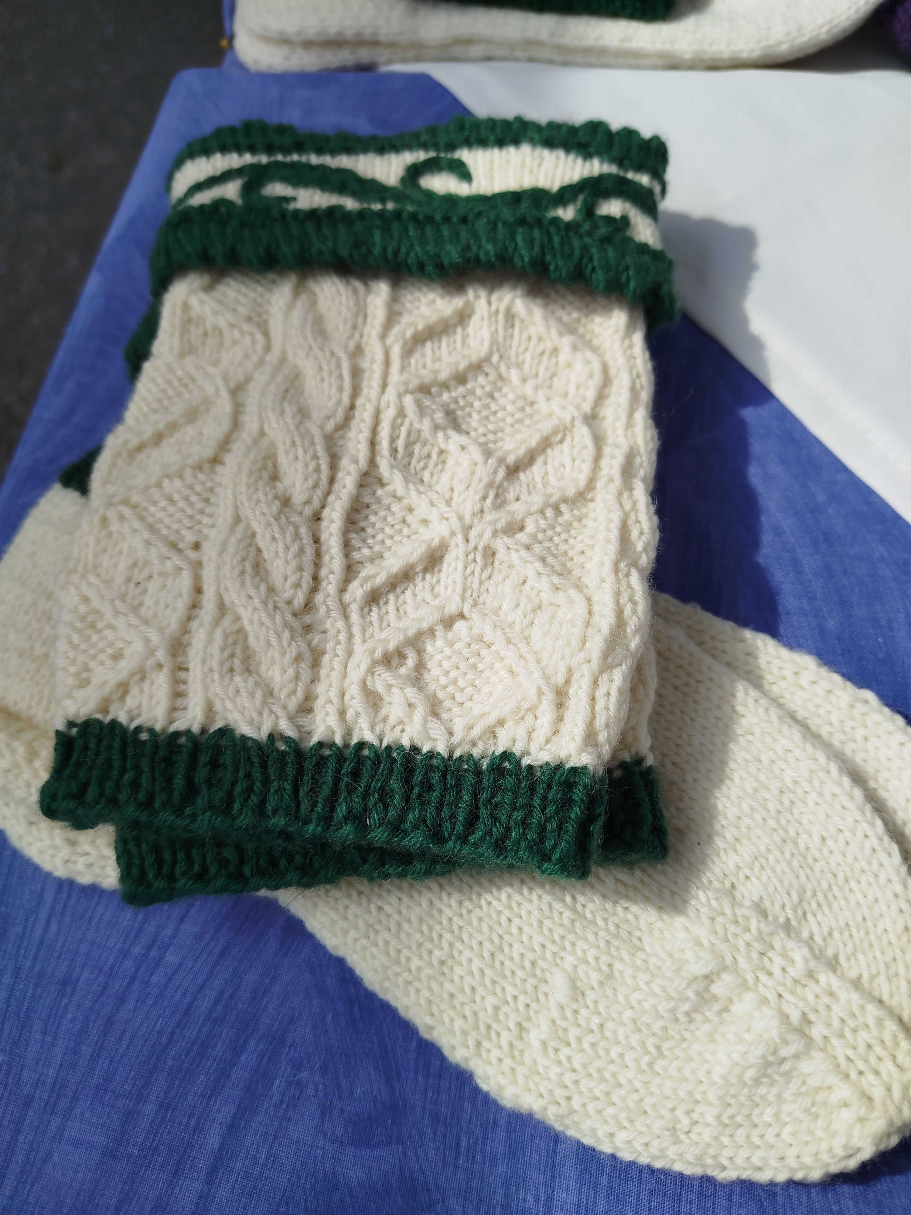 Trachtenstr&uuml;mpfe